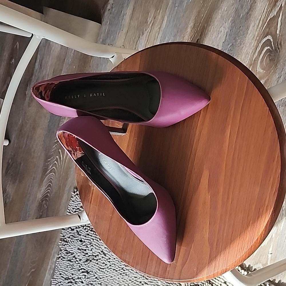 Kelly and Katie size 10 purple heels
